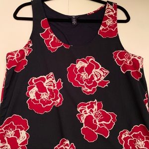 GAP Navy and Red Floral Sleeveless Top L